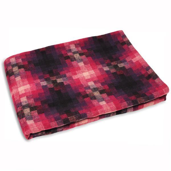Riva Home Pixel Wool Throw, 130 x 180 Cm